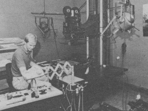 Toonder Studio's, foto Adformatie nr. 40, 1983 'Halve echte en getekende mensen in nieuwe verzekeringscampagne'